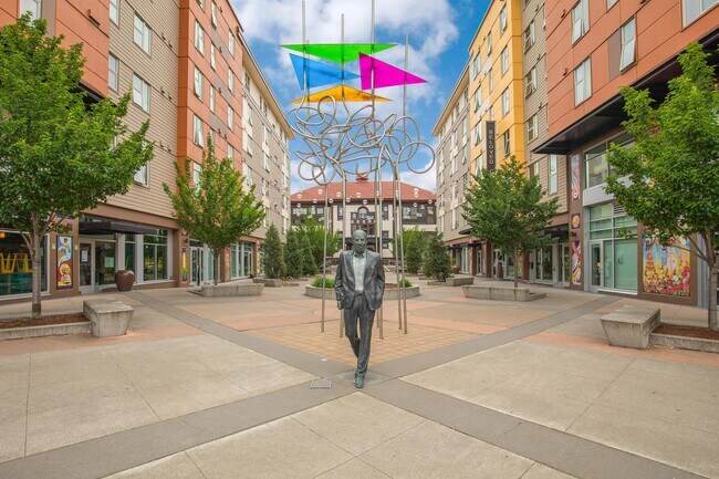 Building Photo - Plaza Roberto Maestas