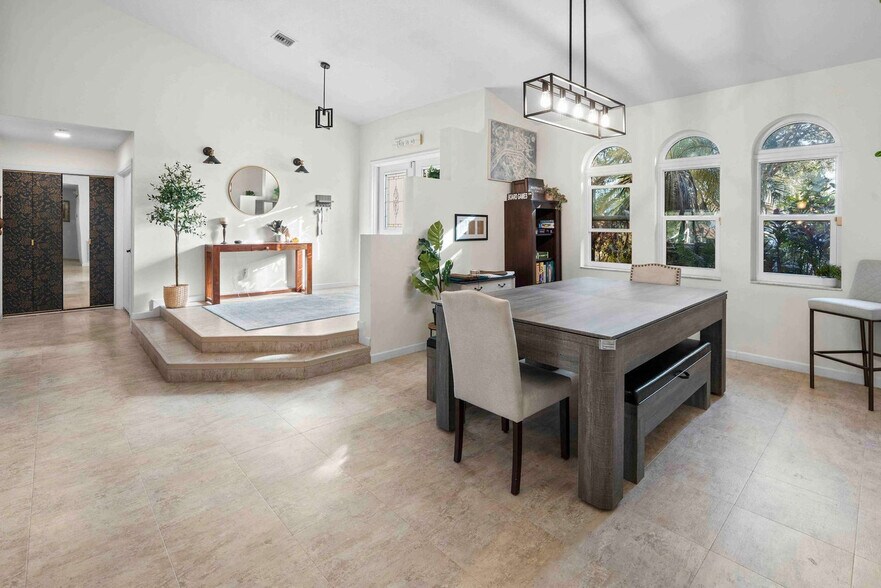 Building Photo - 7071 SW 20th St