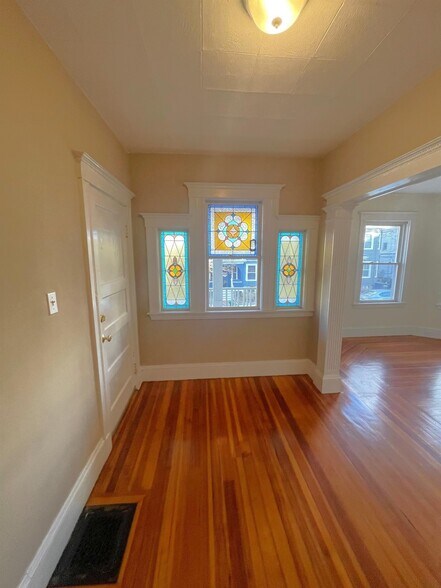 Primary Photo - 32 Pearson Rd