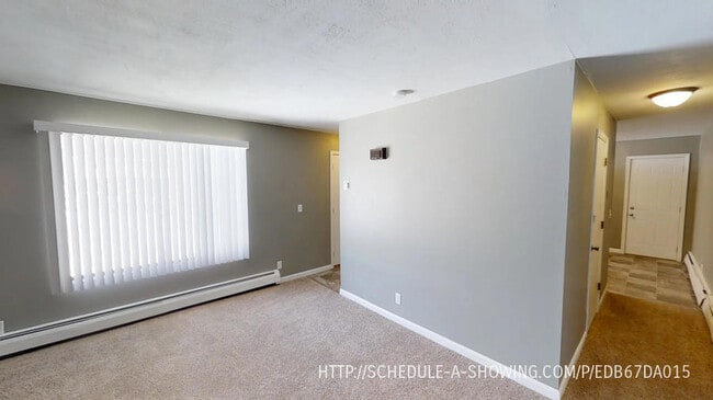 Building Photo - 2305 Longyear Ave