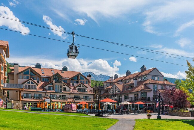 Building Photo - 113 Lost Creek Ln