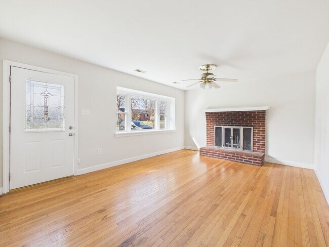 Building Photo - 6534 Worthington Rd