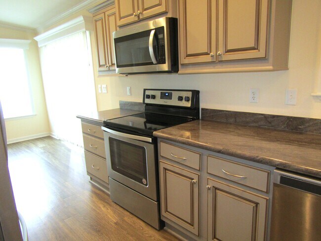 Building Photo - 37 Jurua Ct