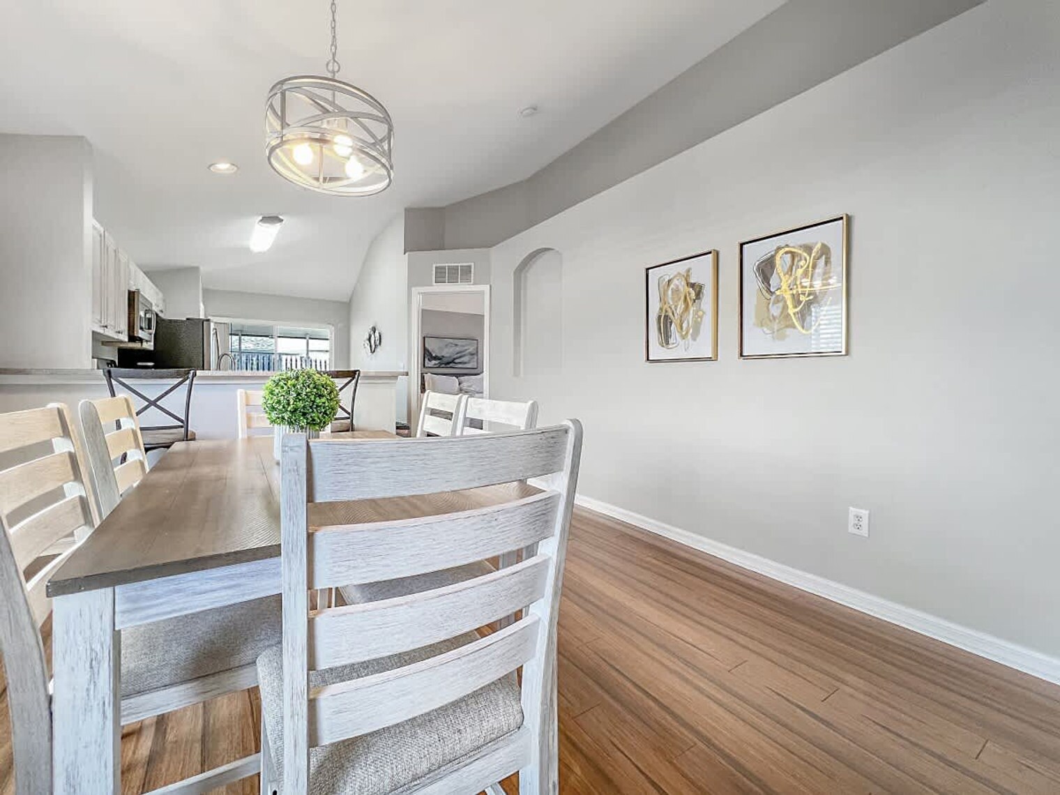 Building Photo - 24604 Siena Dr