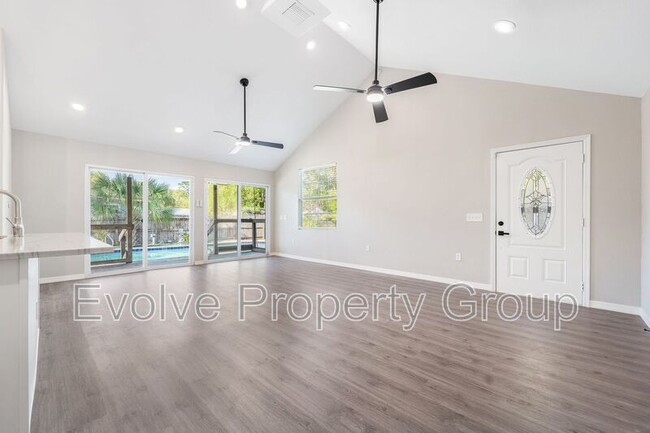 Building Photo - 1521 Massachusetts Ave