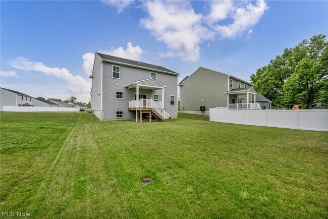 Building Photo - 704 Maple Hollow Ct