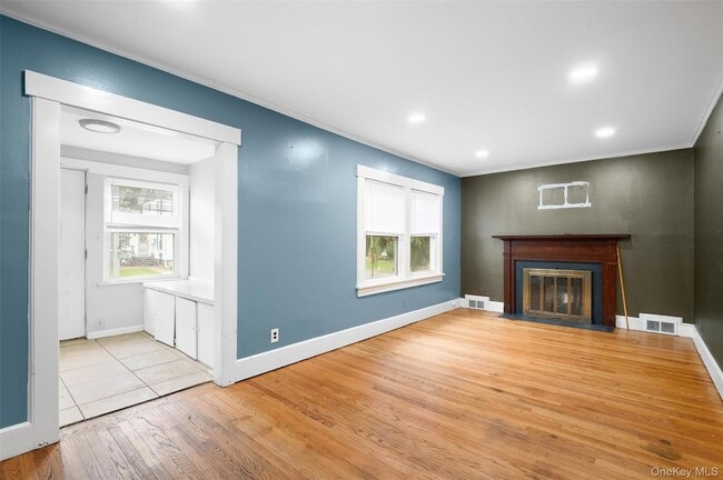 Building Photo - 5 Lincoln St