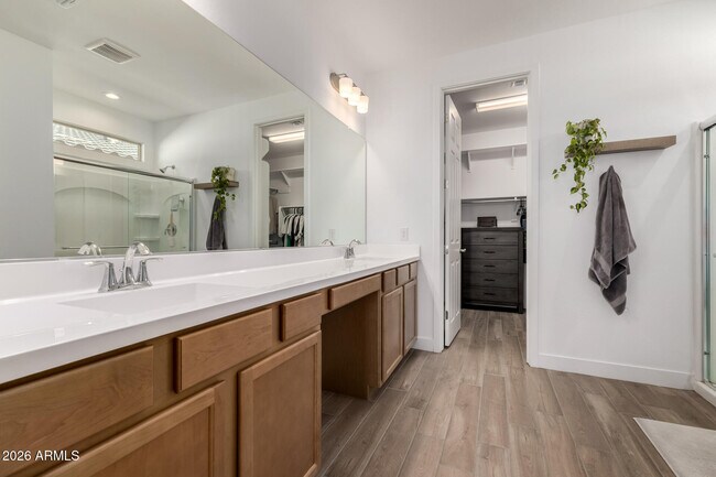 Building Photo - 16780 W Cameron Dr