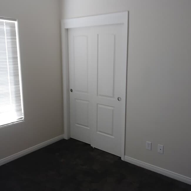 Building Photo - 10720 N Garibaldi Dr