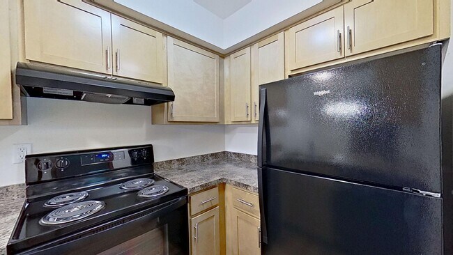 Building Photo - Renovated Upper 1 Bedroom 1 Bathroom Apart...