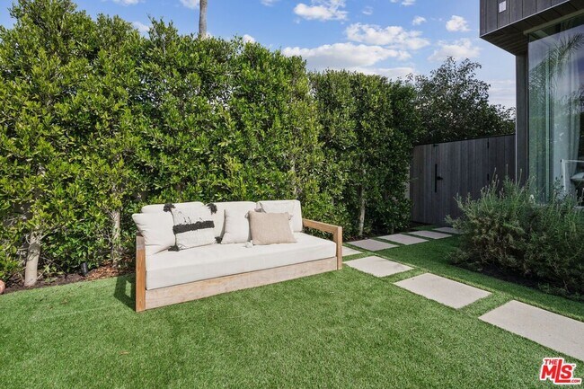 Building Photo - 1310 Preston Wy