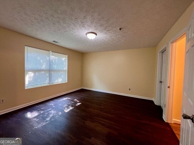 Building Photo - 14103 Fairington Ridge Cir