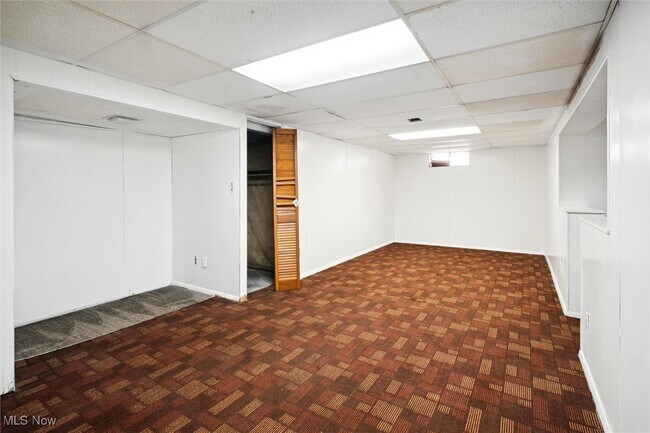 Building Photo - 5215 E 115th St