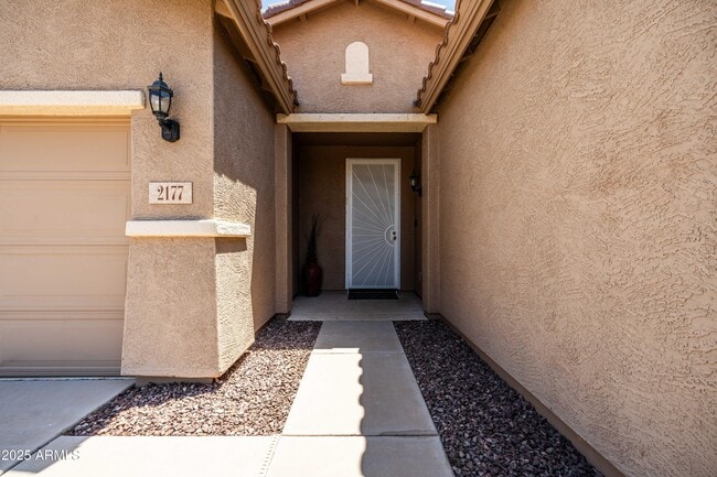 Building Photo - 2177 W Agrarian Hills Dr