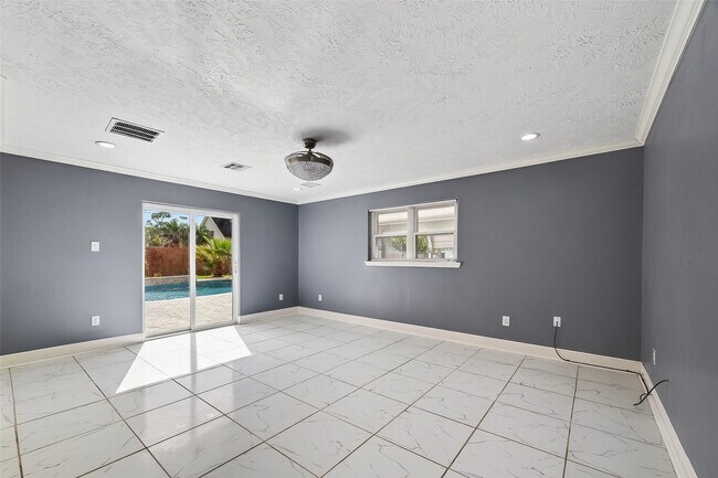 Building Photo - 4901 Burning Tree Dr