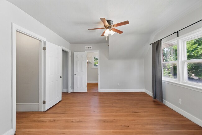 Building Photo - 111 Dupre Ave