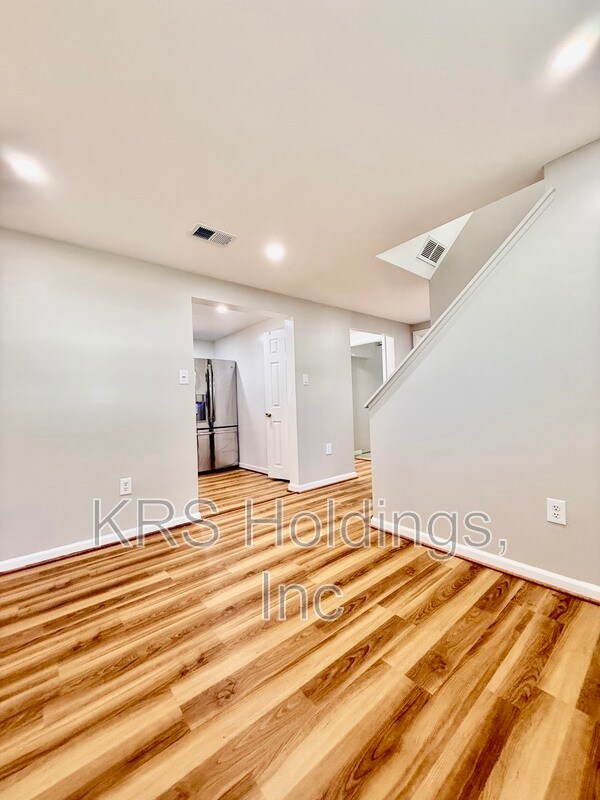 Building Photo - 3931 Forestdale Ave
