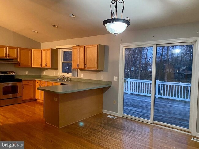 Building Photo - 702 Cloverfields Dr