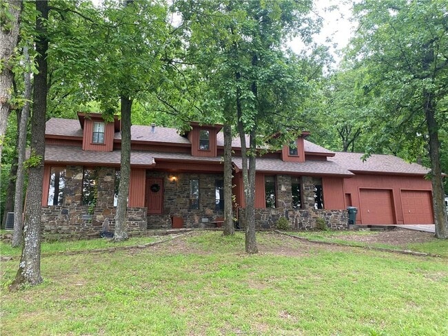 Building Photo - 1524 N Crossover Rd