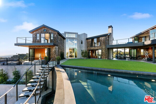 Building Photo - 2020 Cyprean Dr