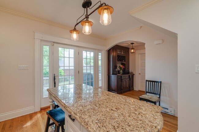 Building Photo - West Ghent