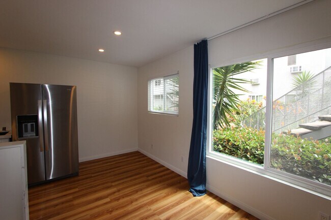 Building Photo - 3532 Meade Ave