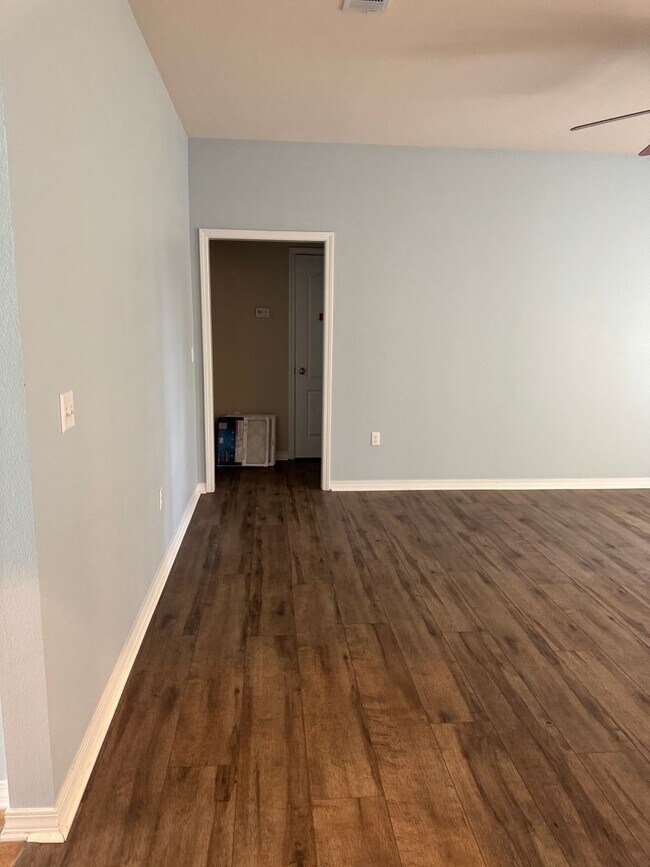 Building Photo - 156 Creve Core Dr