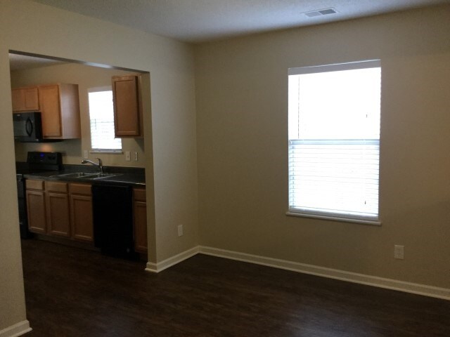 Building Photo - 332 Aberdeen Cir