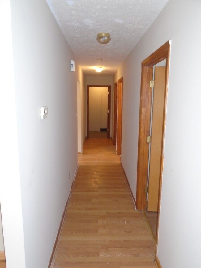 Building Photo - 614-B Drypoint Ln.