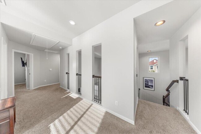 Building Photo - 6110 Principale Dr