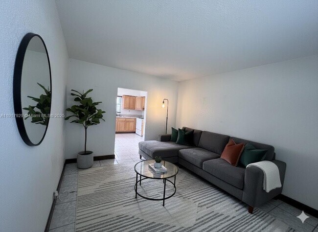 Building Photo - 1995 NE 167th St