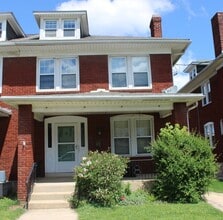 Building Photo - 3 Bedroom Duplex in Spring Garden Township!