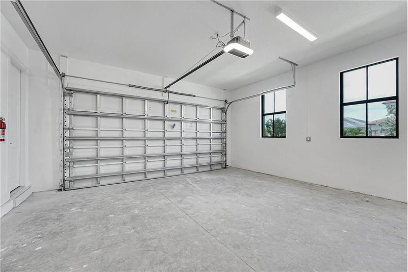 Building Photo - 13920 Vivant Dr