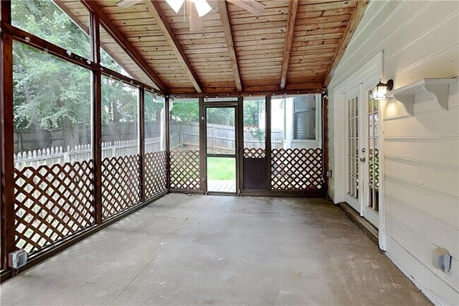 Building Photo - 400 Ansley Dr
