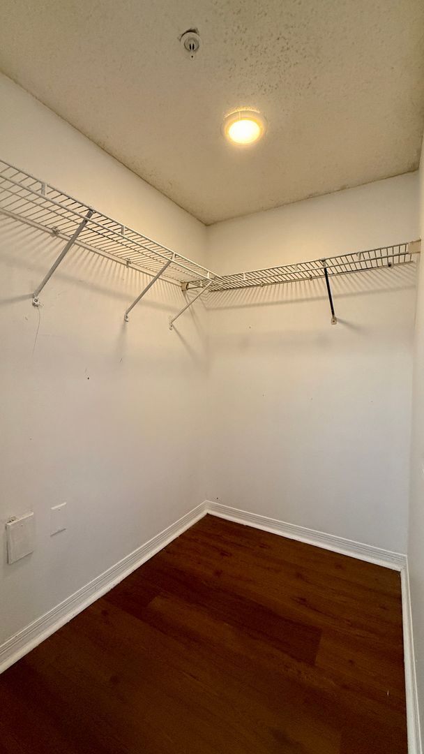 Building Photo - 2/2 First Floor with Garage + Lake View – Grand Isles