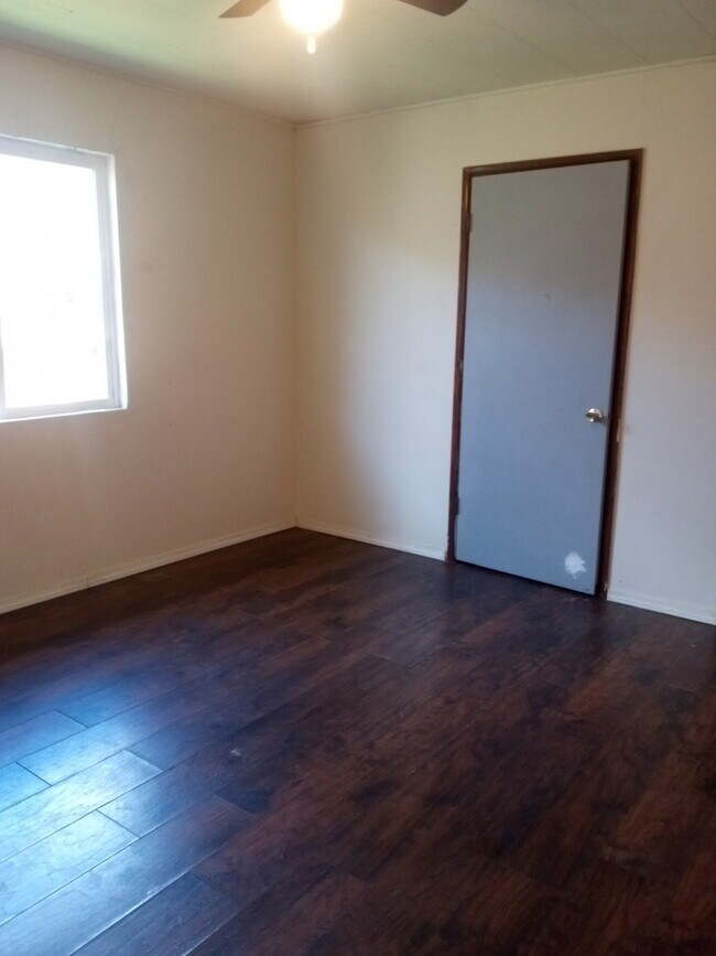 Building Photo - Birch