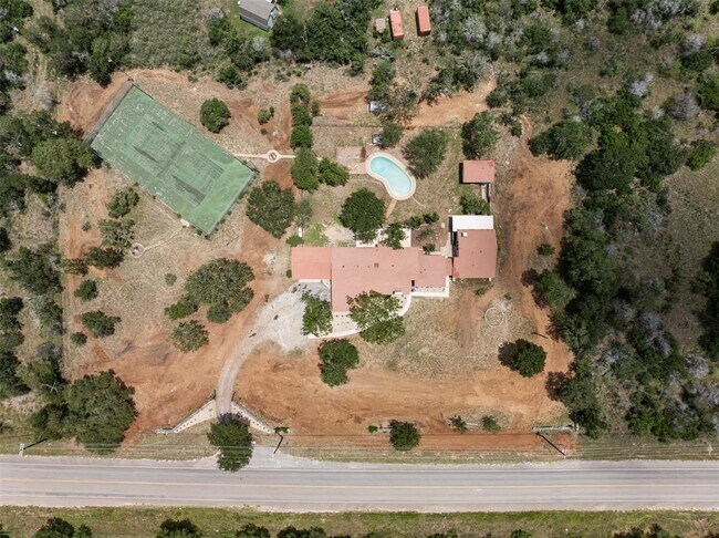 Building Photo - 2020 Hilliard Rd