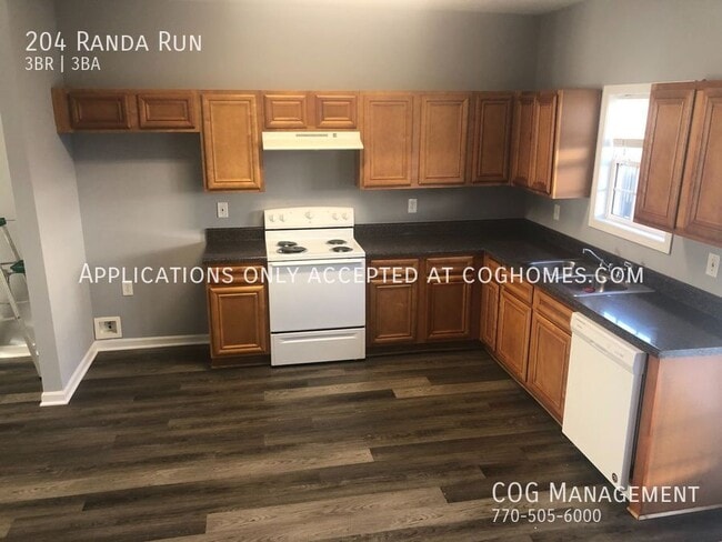 Building Photo - 204 Randa Run