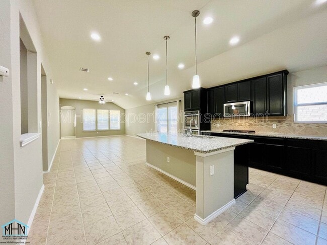 Building Photo - 12852 Laurel Brush