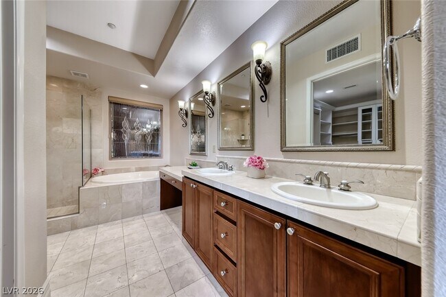 Building Photo - 20 Via Mantova