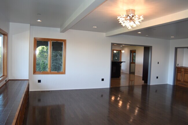 Building Photo - 15 Anson Rd