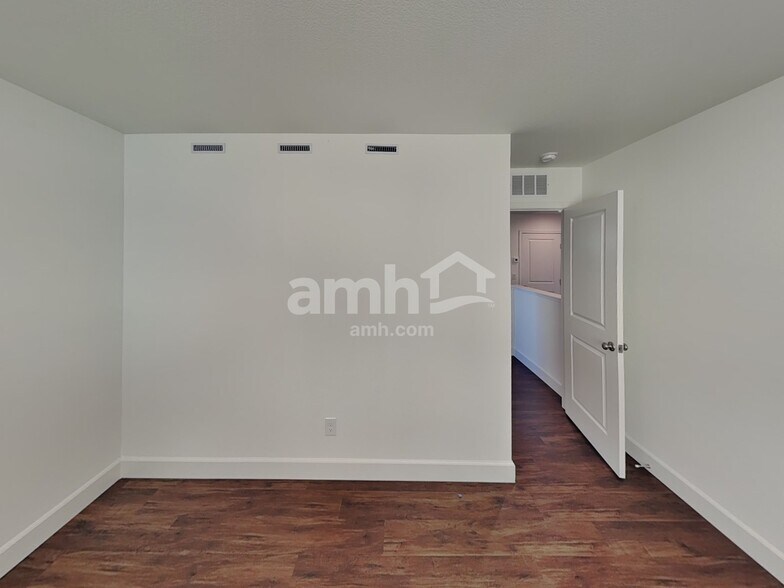 Building Photo - 8882 Carmine Cob Ave