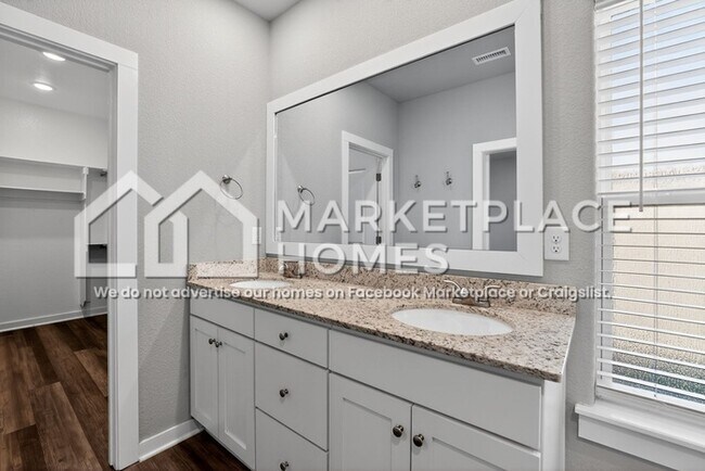 Building Photo - 439 N Otoe St