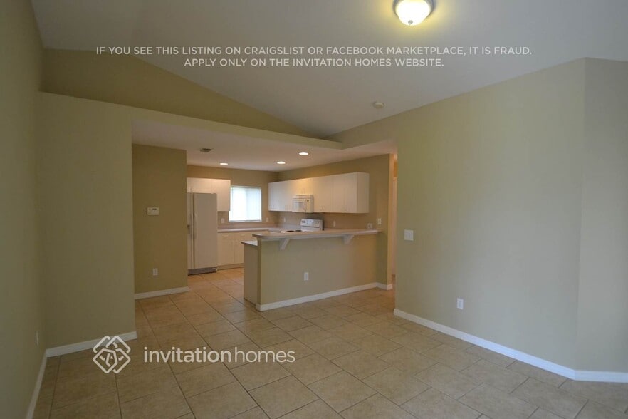 Building Photo - 3932 Everglades Terrace