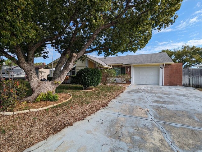 Primary Photo - 4233 Hillsdale Dr