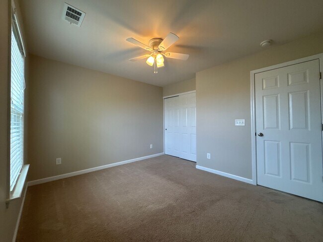 Building Photo - Well-Maintained 4BR Home in Lebanon | Great Location + Natural Light
