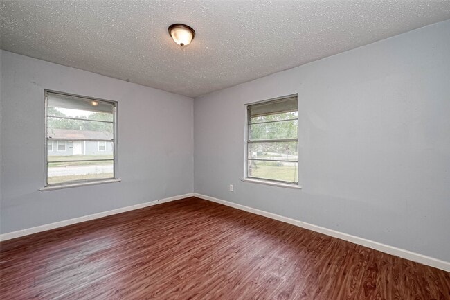 Building Photo - 5431 Willow Glen Dr