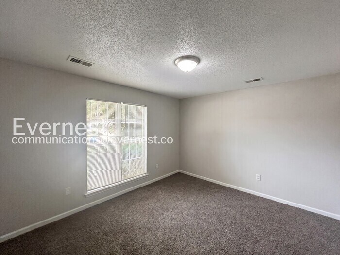 Building Photo - 10721 Ridgefield Dr