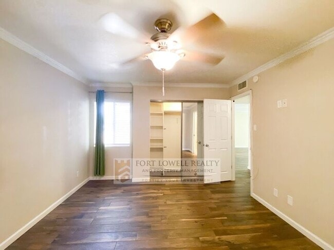 Building Photo - Super Charming 2 Bedroom 2 Bathroom Townhouse