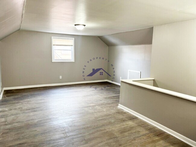 Building Photo - 9622 Rutland St